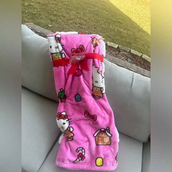Hello Kitty gum drop and pink bow Christmas blankets/2 blankets  - Picture 2 of 4